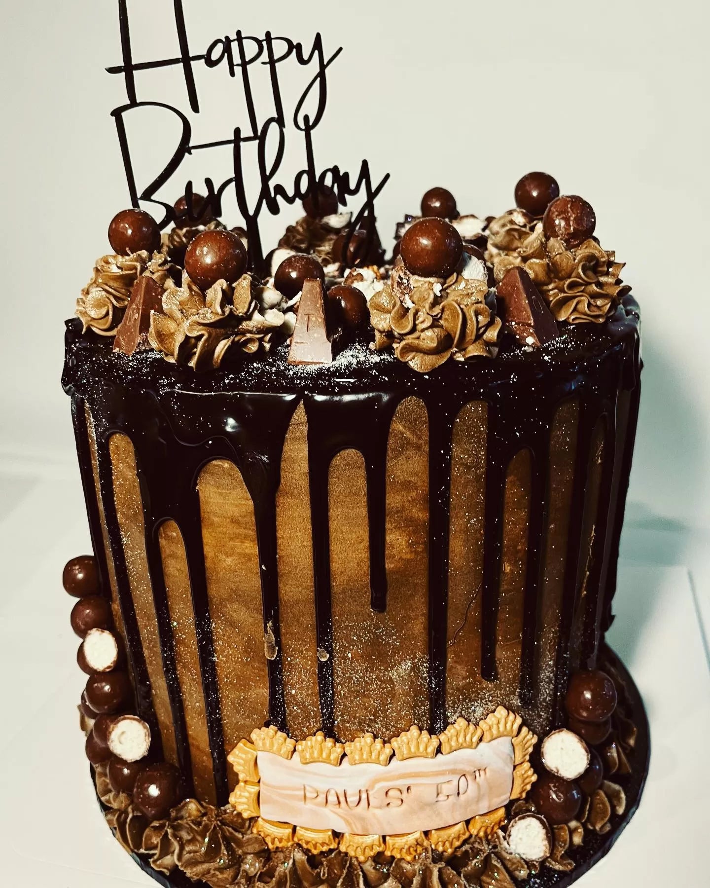 Custom Cakes image 2