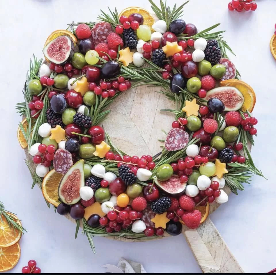 Crudite & Dips Wreath image 8