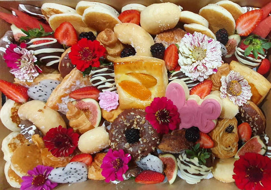 Pastry Box Grazer - Medium