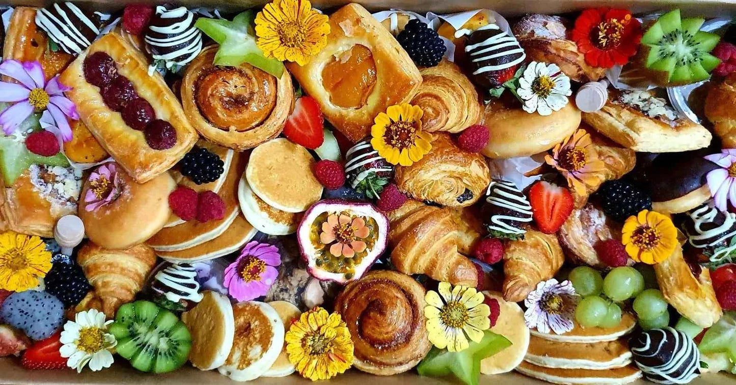 Pastry Box Grazer - Large