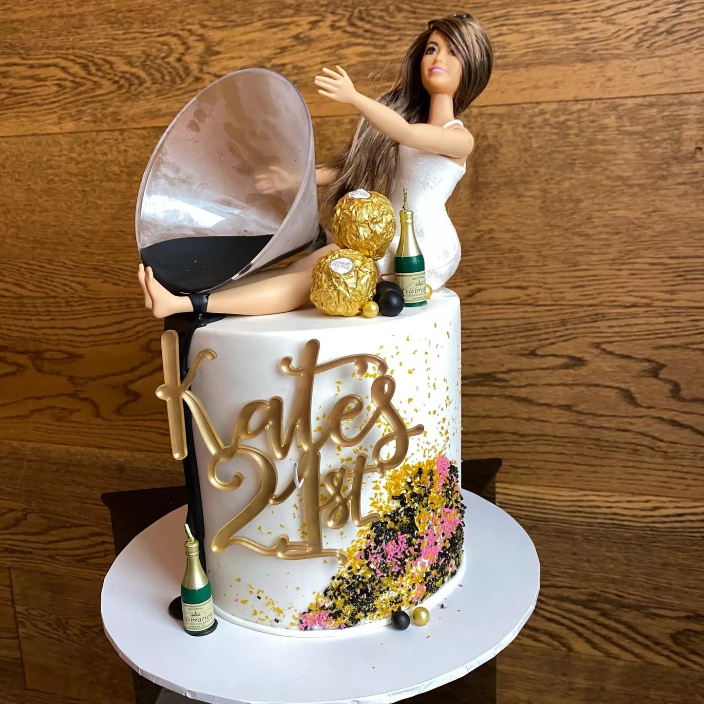 Custom Cakes image 26