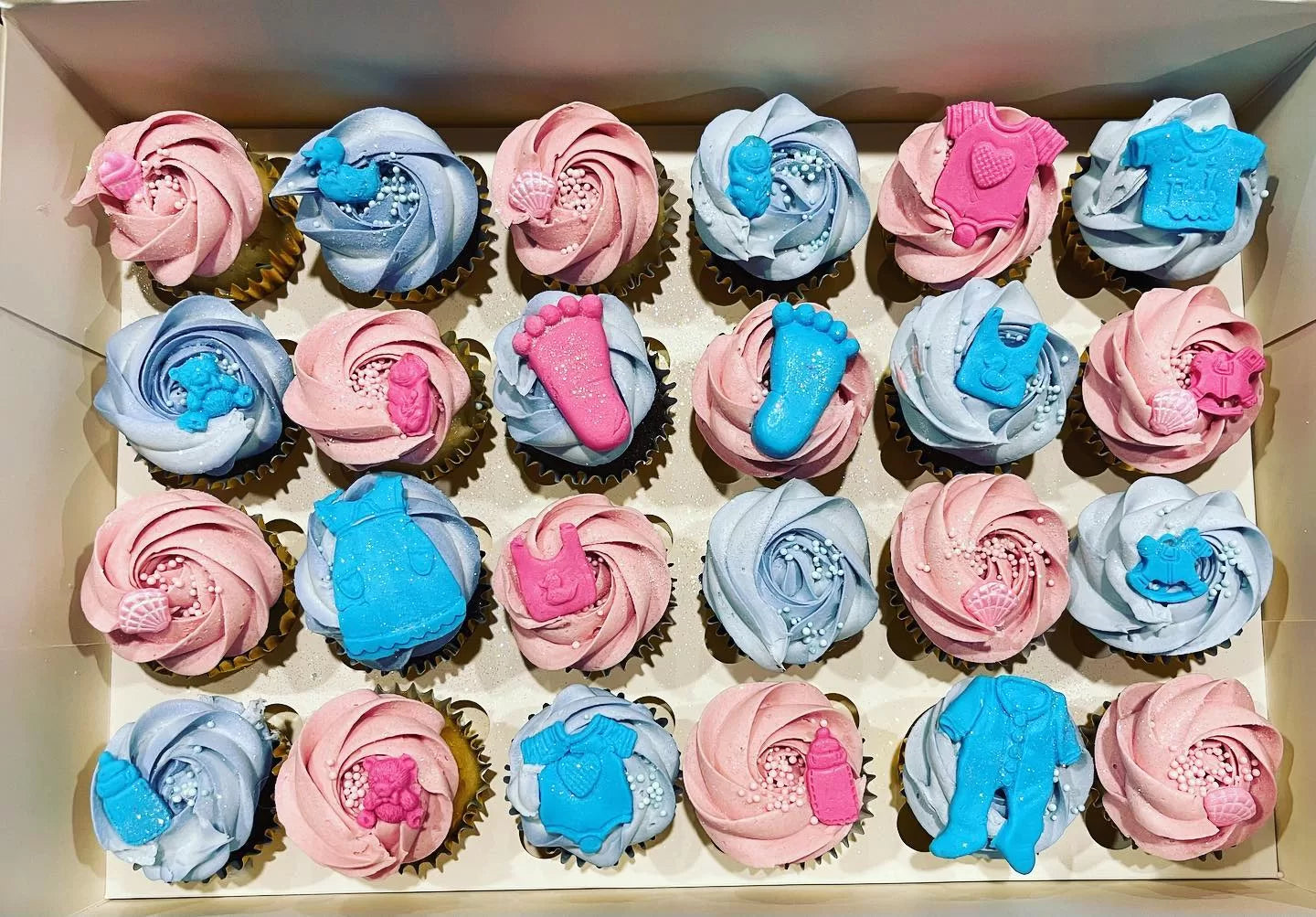 Gender Reveal Cupcake Minnies image 5