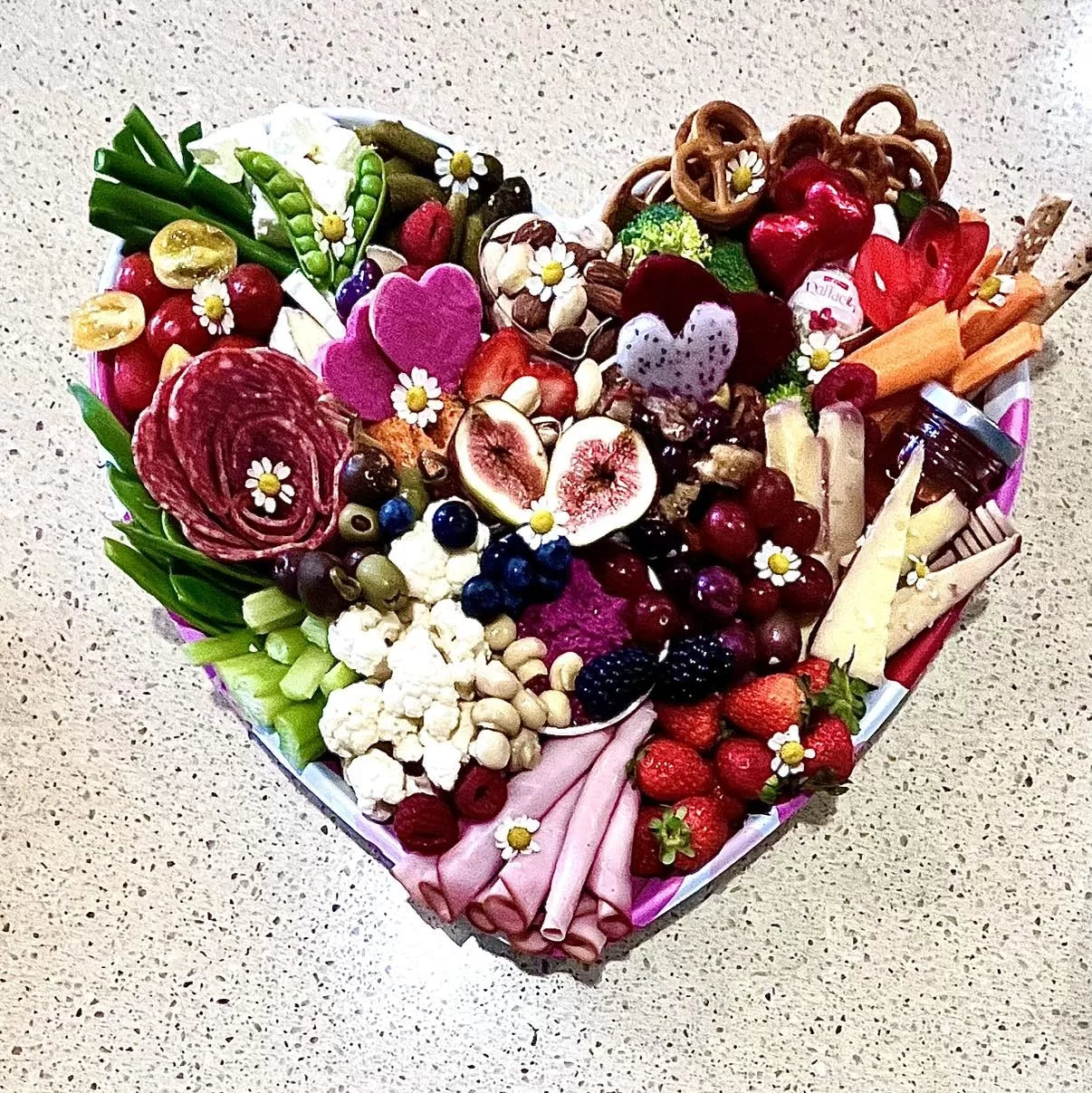 Heart platter - Sweet & Savoury image 3