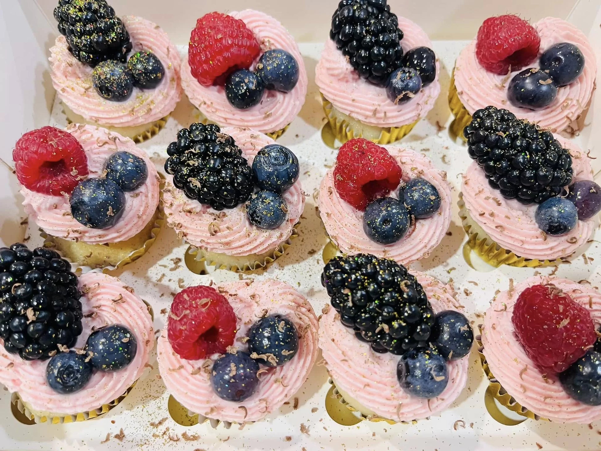 Cupcake Berry minis image 0