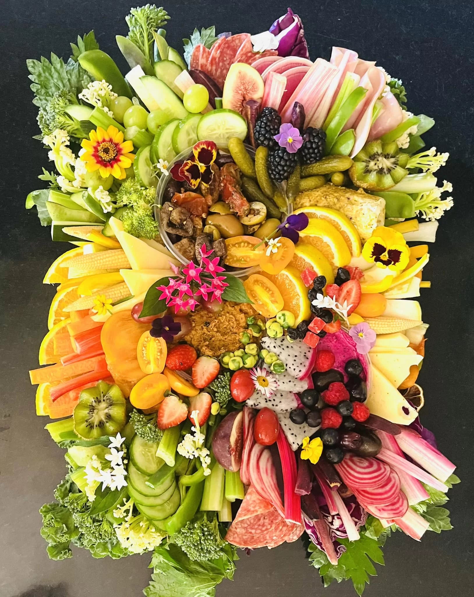 Nosh Queen Medium image 3