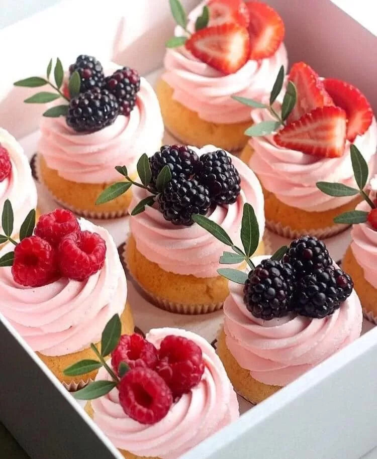 Cupcake Berry minis image 1