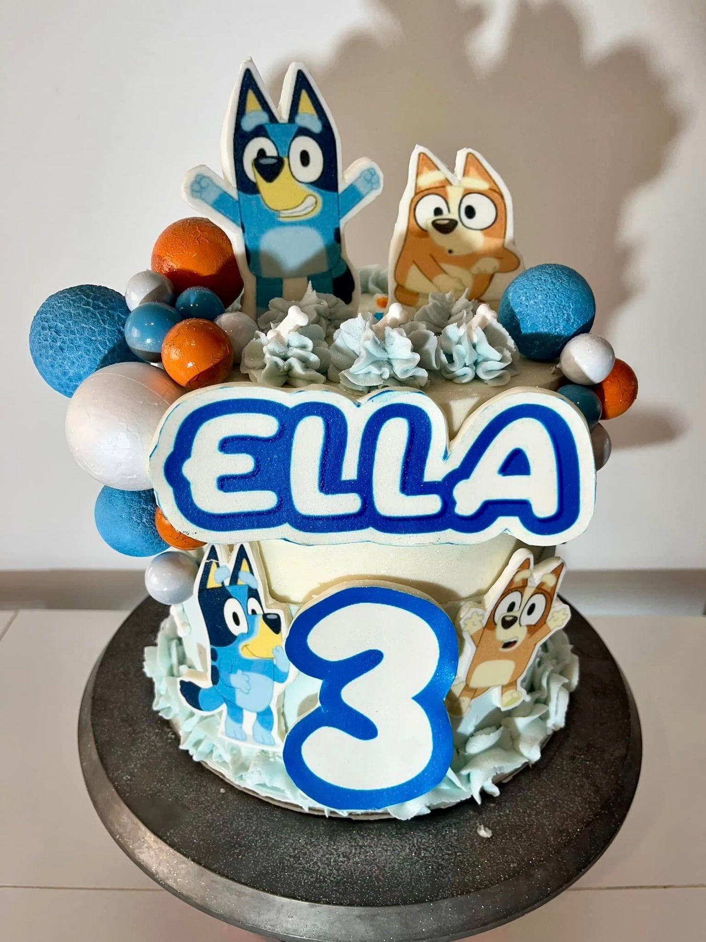 Custom Cakes
