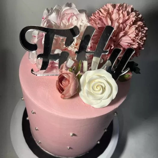 Custom Cakes image 0