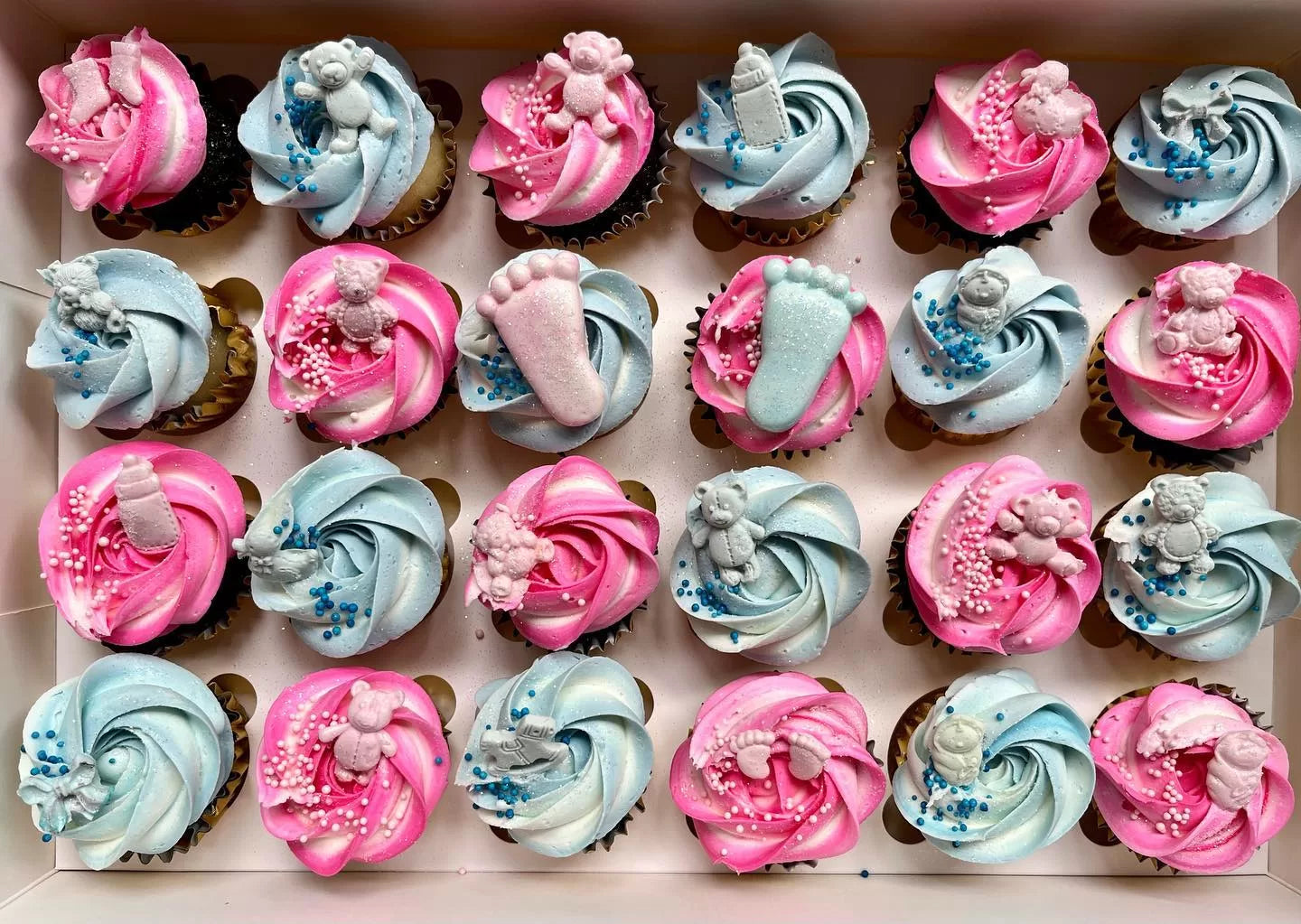 Gender Reveal Cupcake Minnies image 0