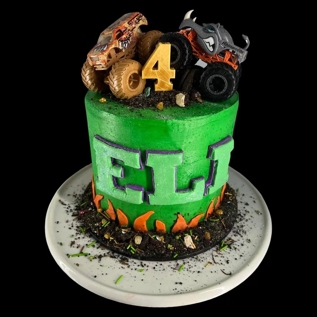 Custom Cakes image 3