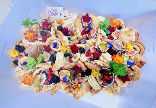 Going to the Chapel Platter image 1