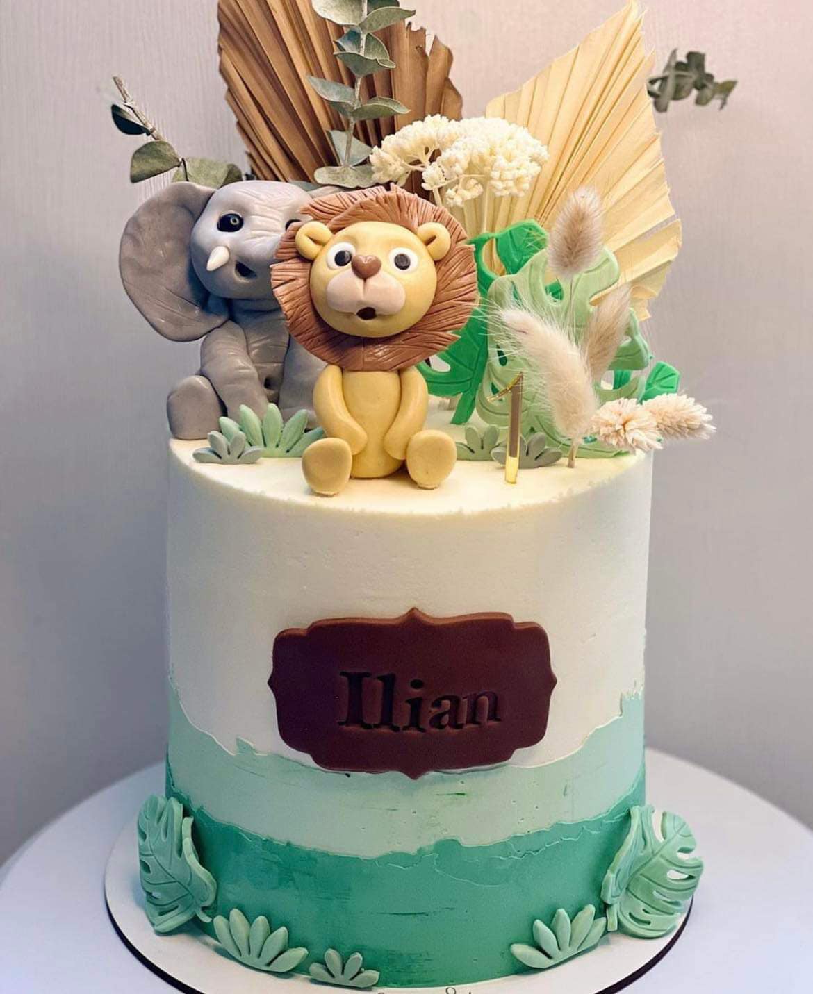 Custom Cakes