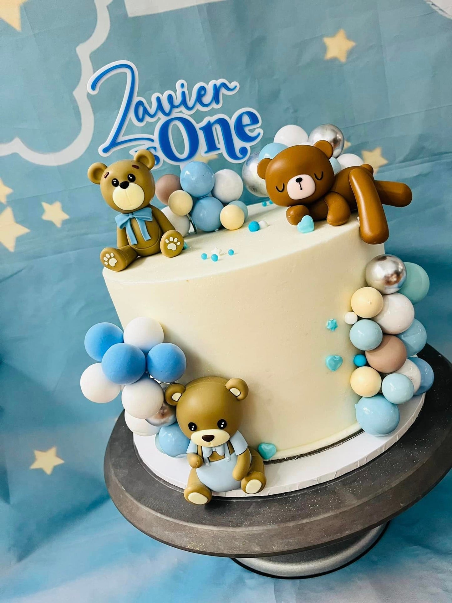 Custom Cakes