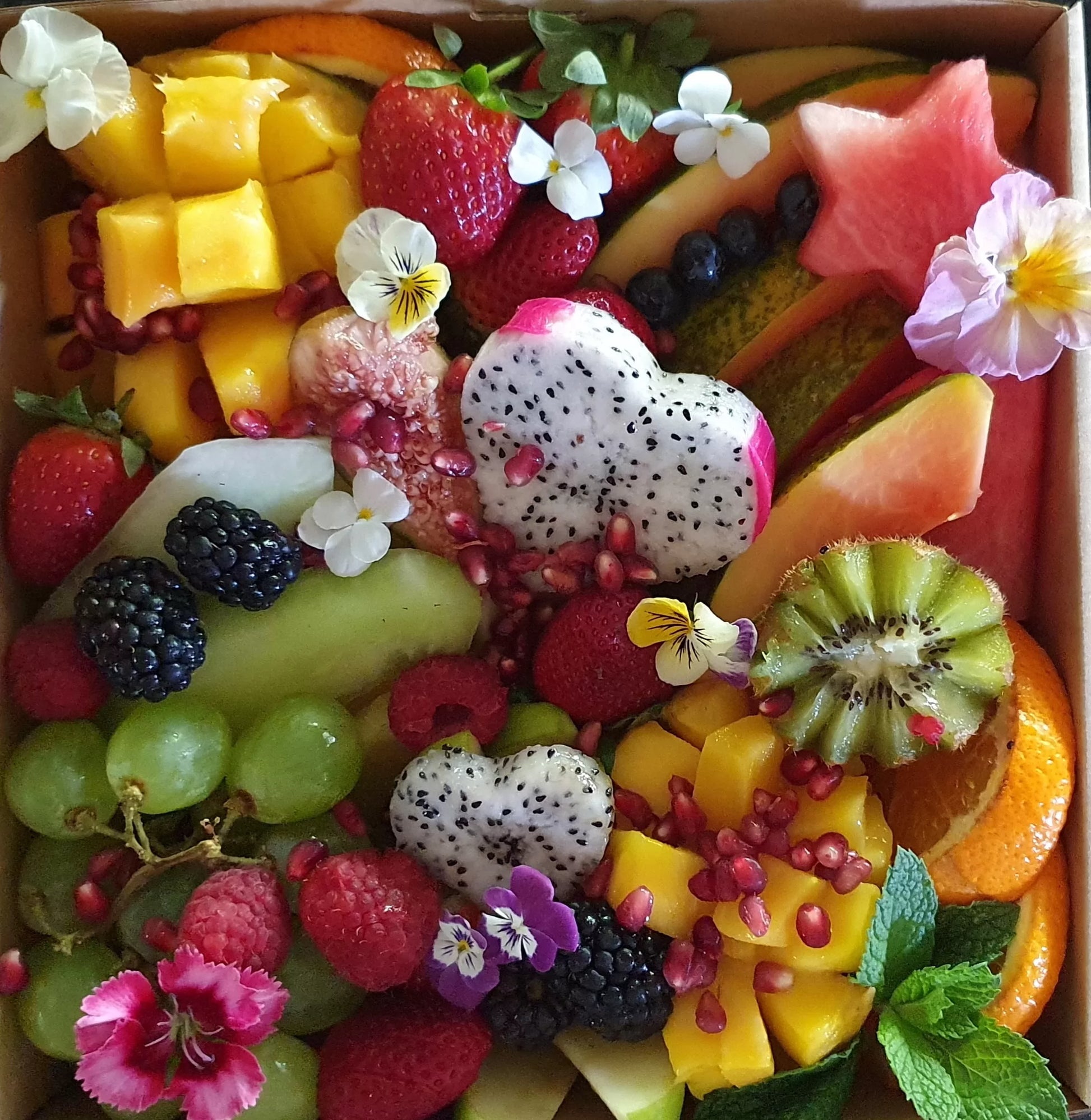 Fruit Feast Box Grazer - Small image 2