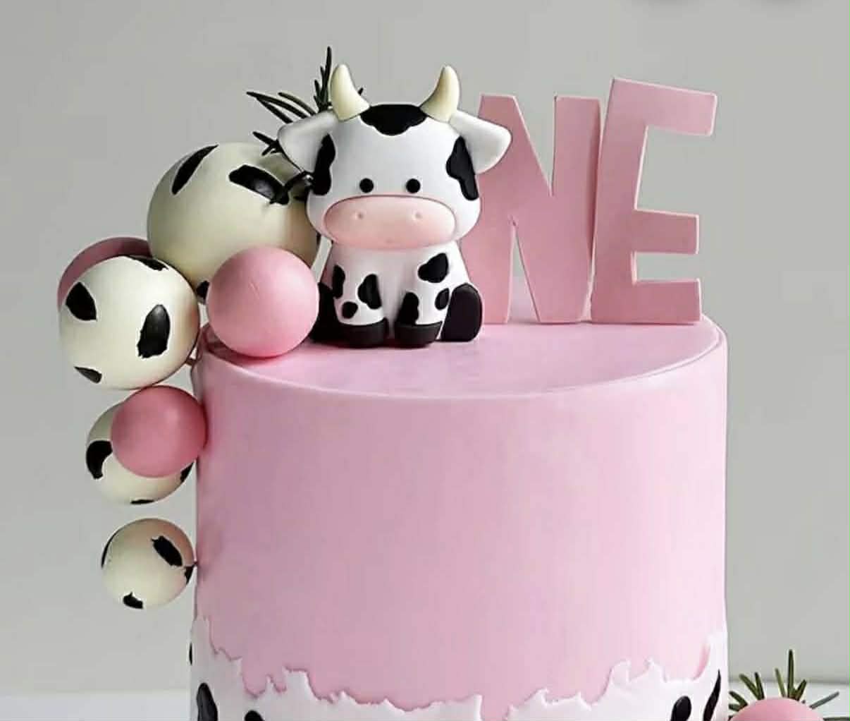 Custom Cakes