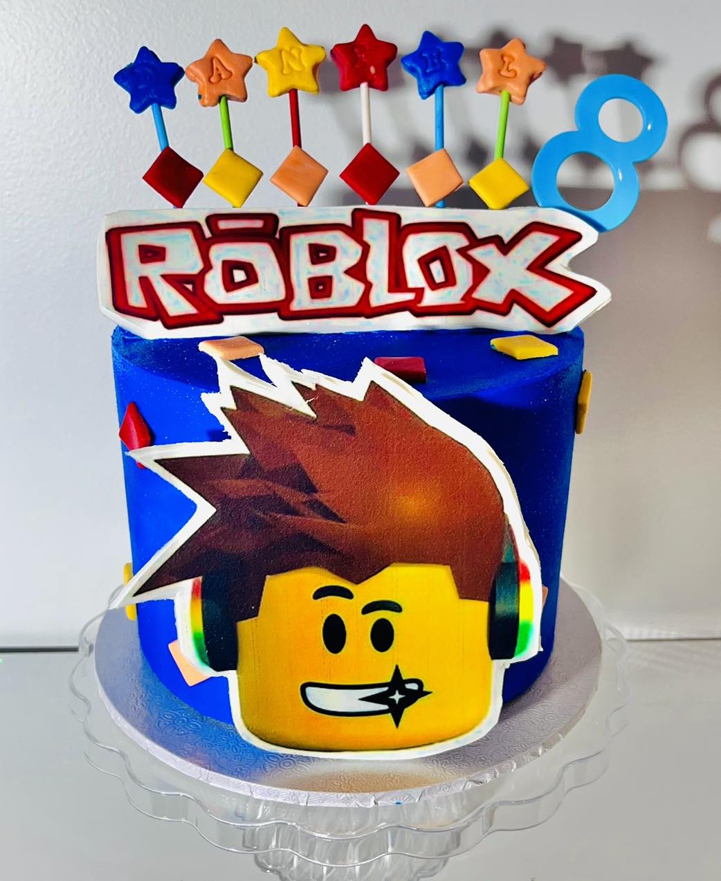 Custom Cakes - Nosh & Nibble