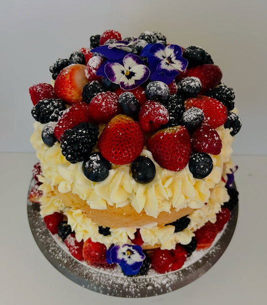 Jam & Cream Berry Spongecake