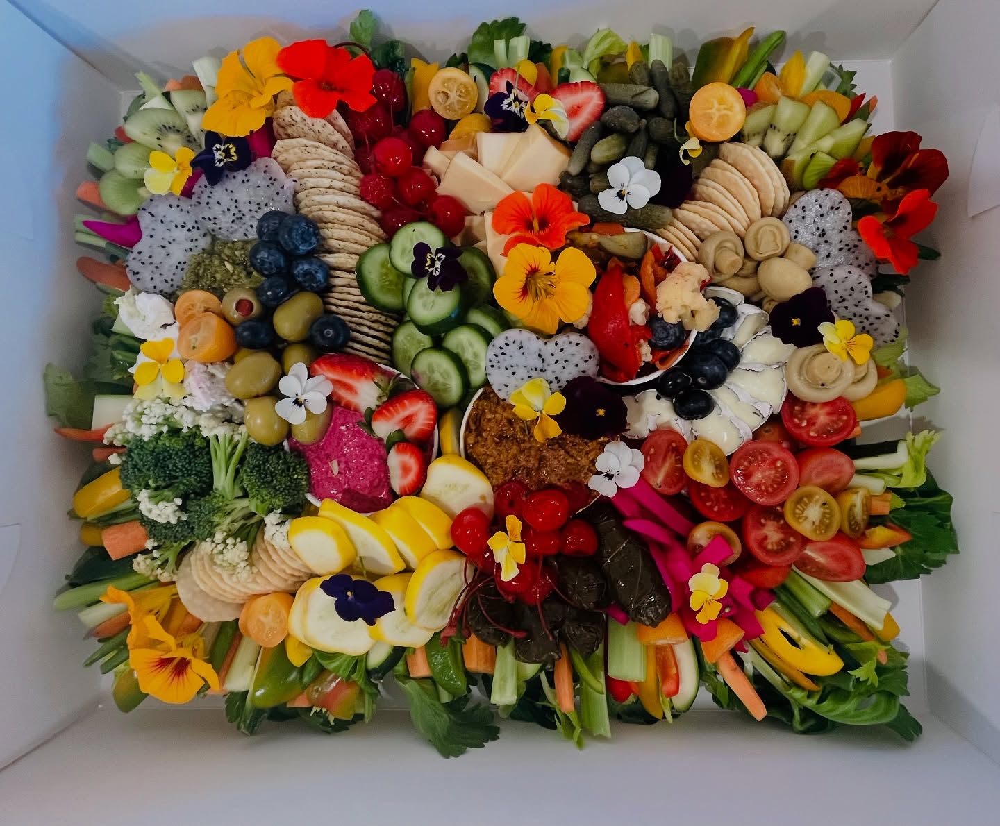 Queen of the Nosh Large